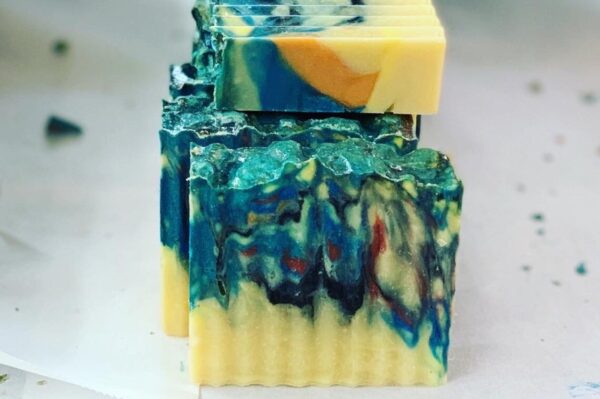 Moroccan Gold Shampoo and Body Soap Bar - Image 4